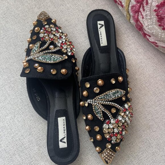 Mules for Women Flats Comfortable Soft Memory Foam Insole Cherry Pointed Rivet - Picture 8 of 9